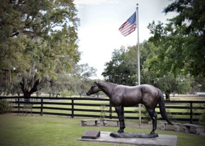 Horse statue at Bo-Bett Farm