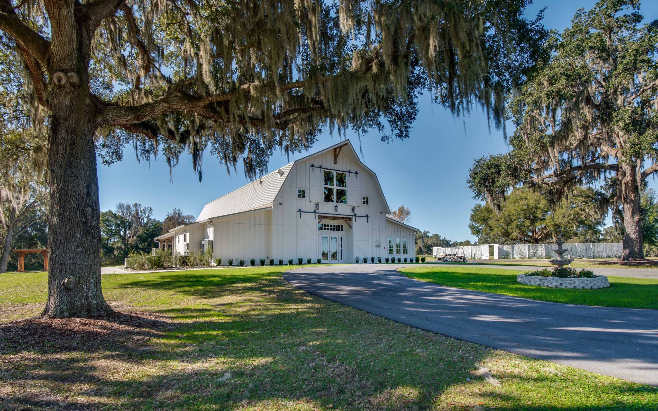 The front of the barn at Protea.