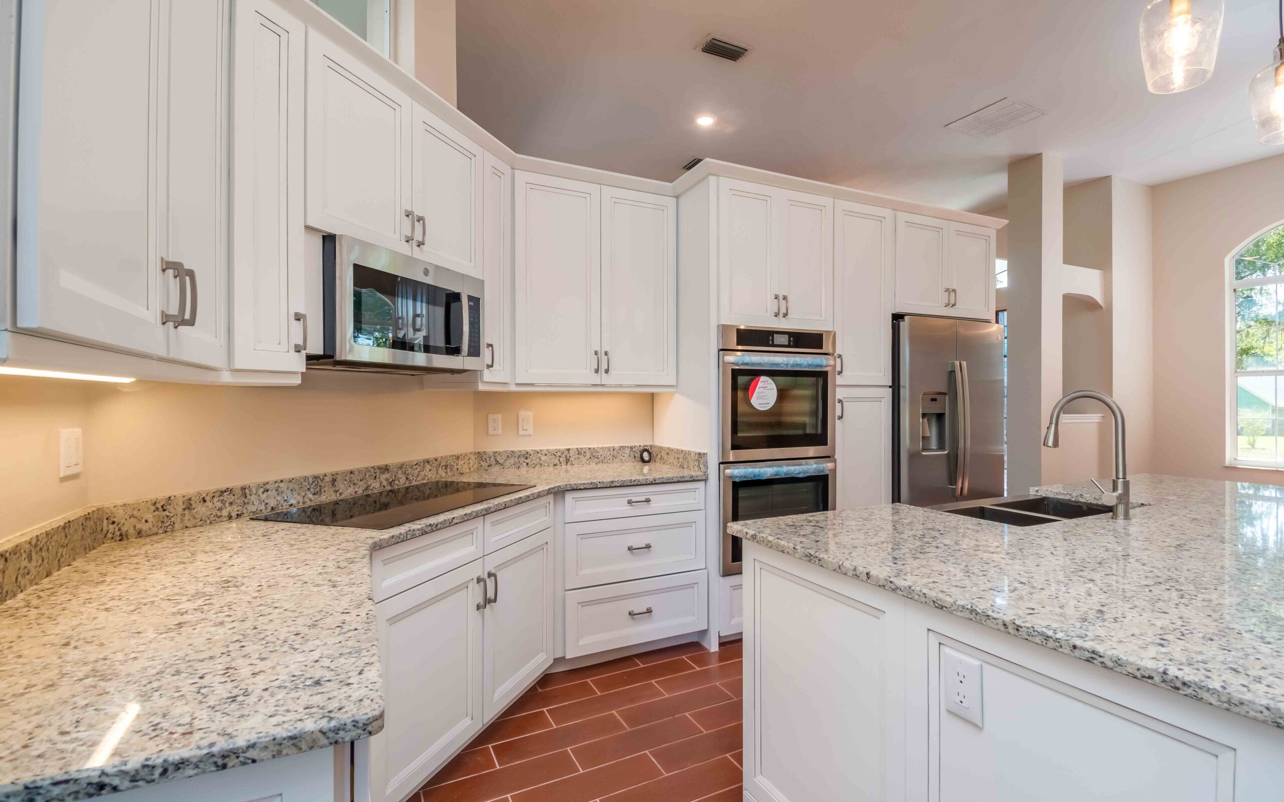 A closer look at stunning kitchen at 1011 NE 122nd Street, Ocala, FL 34479