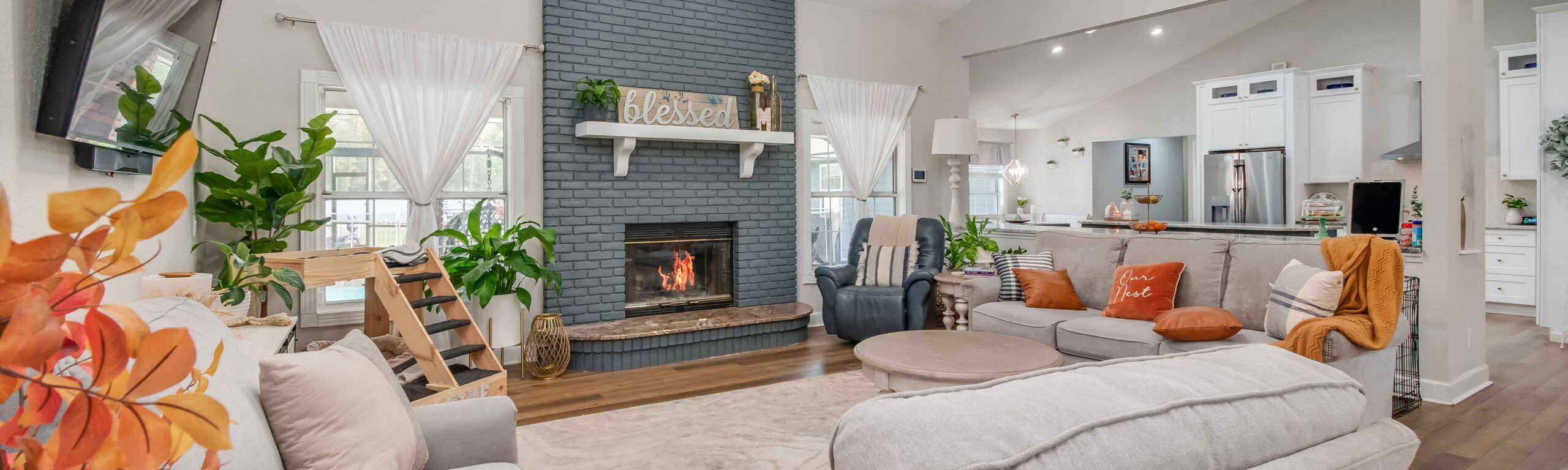Fancy decorated living room with fireplace