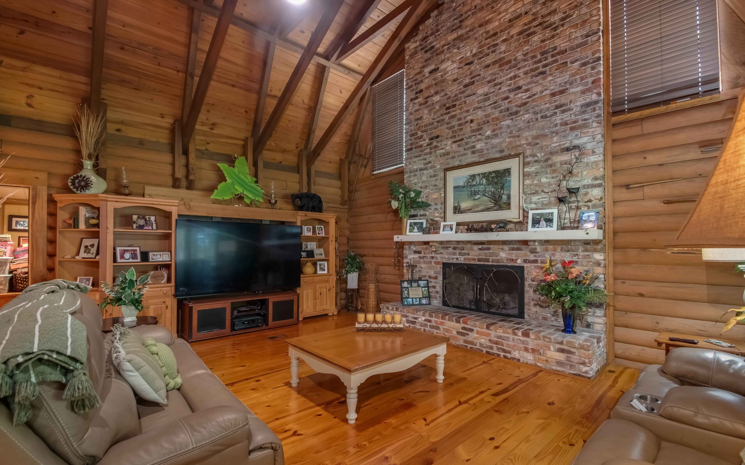 The floor-to-ceiling fireplace at 5028 W Anthony Road, Ocala, Florida 34475