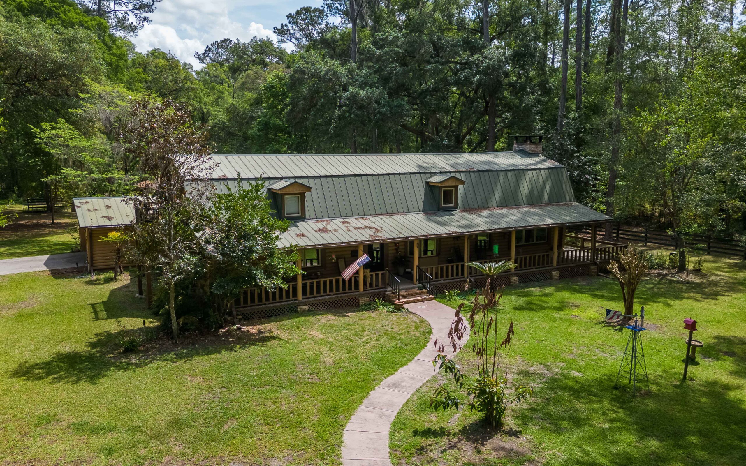 A view of the barn at 5028 W Anthony Road, Ocala, Florida 34475