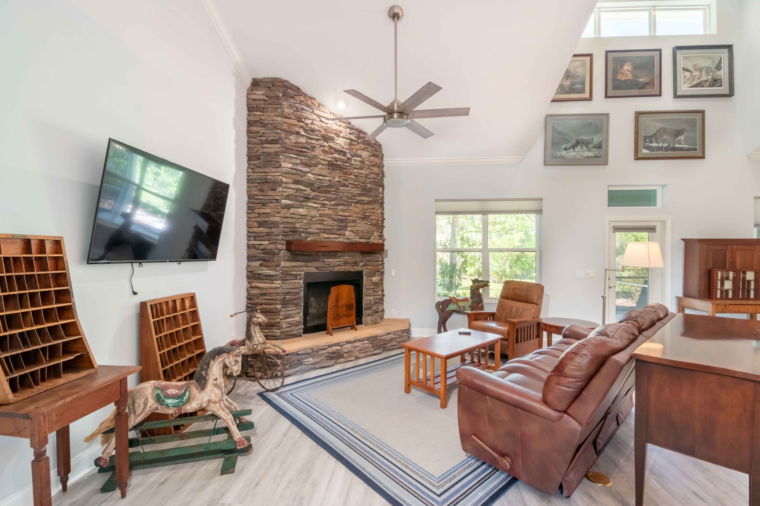 untitled-4-(1) The fireplace at 18899 SW 77th Place Road, Dunnellon, FL 34432