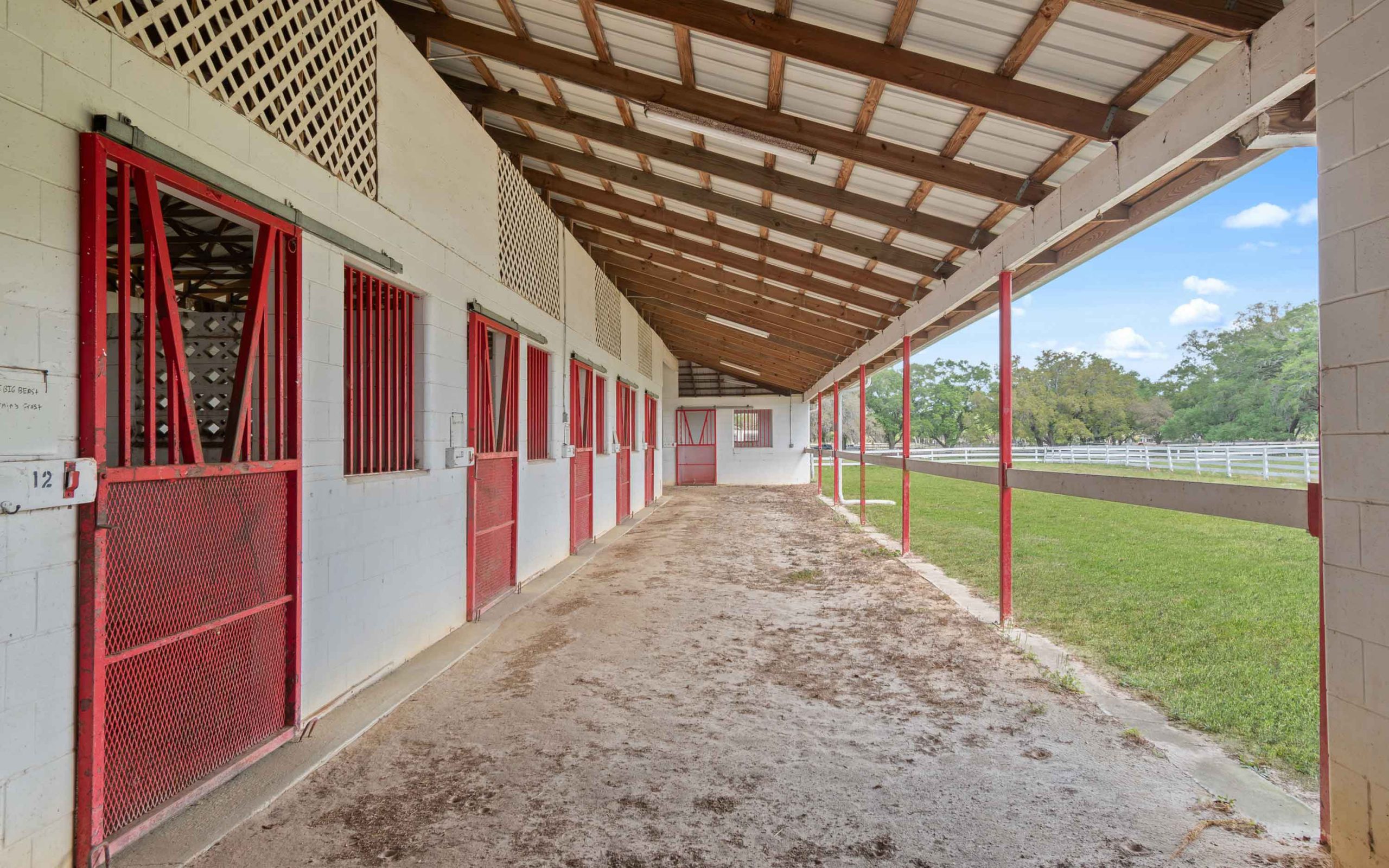 untitled-210t The barn at 4450 SE 216th Avenue, Morriston, Florida 32668